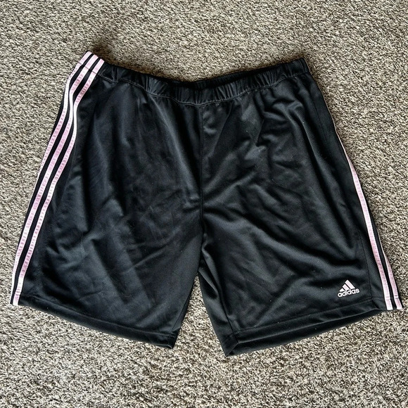 NWT Adidas Women’s 3X Relay Short in Black/Diva Pink - Picture 1 of 4